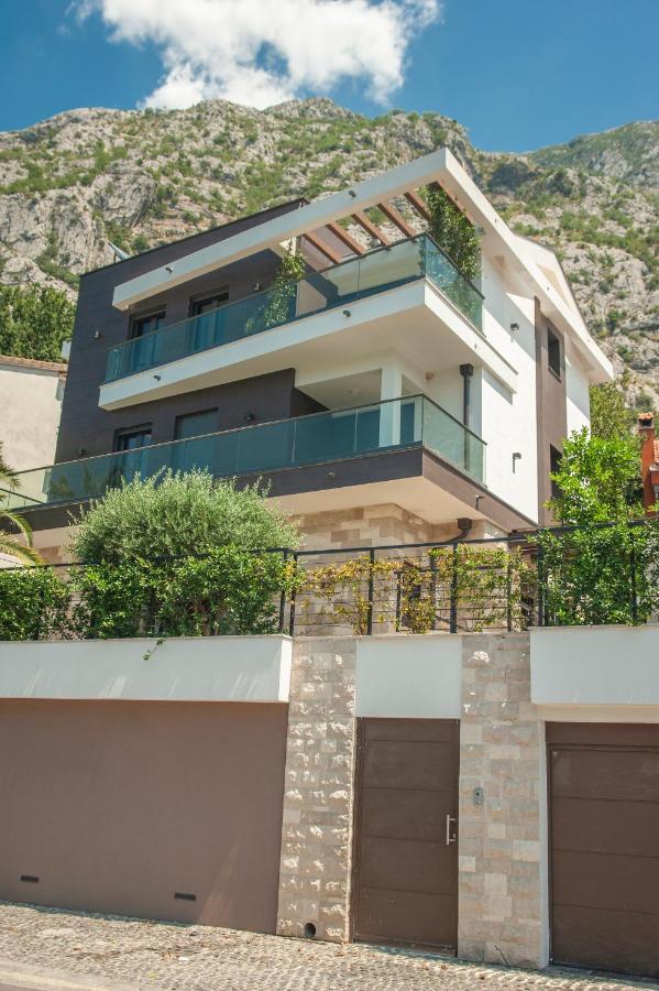 Vila Sofija Kotor Luaran gambar