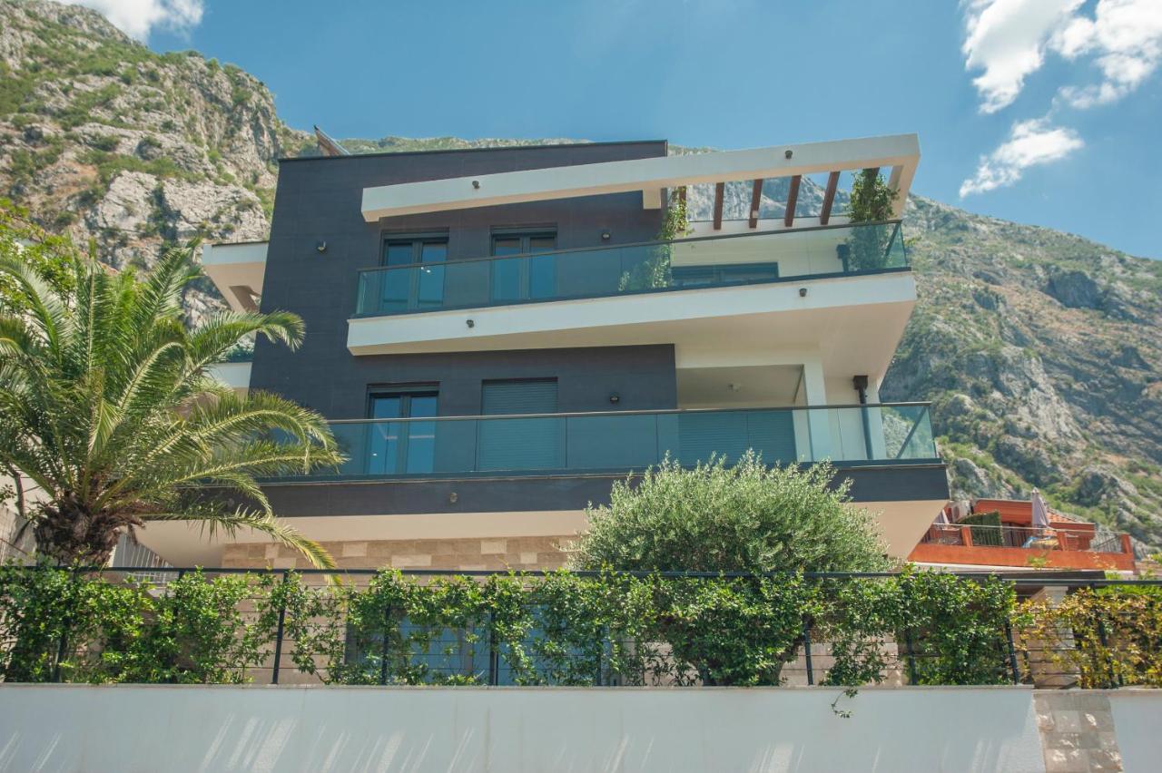 Vila Sofija Kotor Luaran gambar
