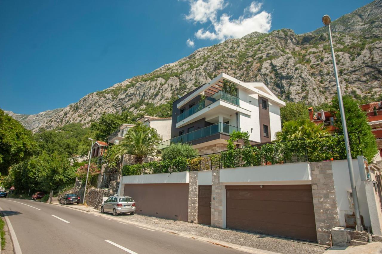 Vila Sofija Kotor Luaran gambar